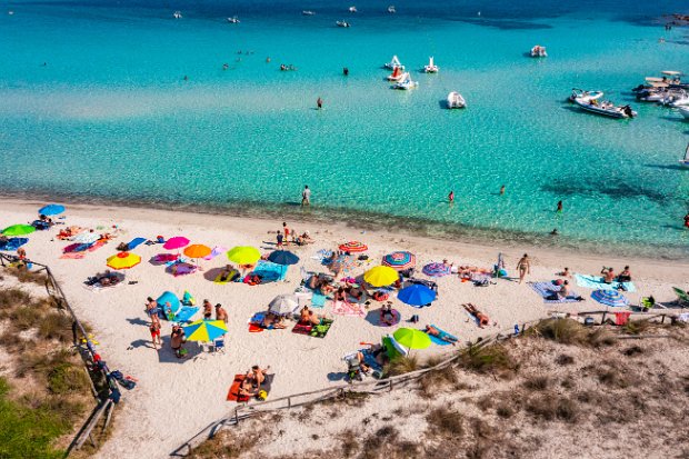 BRANDINCHI BEACH + LA IMPOSTU BEACH