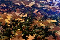GEO ART - FIELDS ALONG DES MOINS RIVER - NORTH OF DES MOINES - IOWA - USA GEO ART - FLIEDS ALONG DES MOINS RIVER - NORTH OF DES MOINES - IOWA - USA
