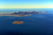 GEO ART - SOUTHBOUND VIEW ON CAPETOWN WITH TABLE MOUNTAIN AND ROBBEN ISLAND - SOUTH AFRICA 01 GEO ART - SOUTHBOUND VIEW ON CAPETOWN WITH TABLE MOUNTAIN AND ROBBEN ISLAND - SOUTH AFRICA 01