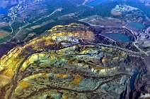 20111212_044325_mining_area_China mining area in China