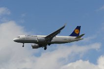 20150519_151535_LUFTHANSA_A320_D-AIUE_on_final