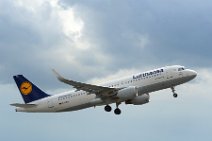20150520_121647_LUFTHANSA_A320_D-AIZY_take-off
