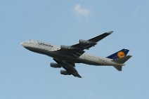 20150517_163533_LUFTHANSA_B747-400_D-ABVX_in_flight
