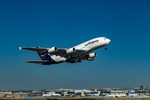 04 Airbus A380