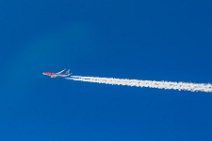 TUI FLY Boeing B737 in RUI livery - in flight with vapor trail TUI FLY Boeing B737 in RUI livery - in flight with vapor trail.jpg