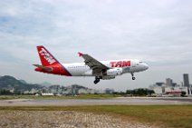 20130107_161930_TAM_Airbus_A319_SBRJ_2