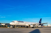 Lufthansa Airbus 321 on tow - EDDF 1 Lufthansa Airbus 321 on tow - EDDF 1.jpg