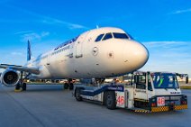 Lufthansa Airbus 321 on tow - EDDF 4 Lufthansa Airbus 321 on tow - EDDF 4.jpg