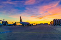 Lufthansa Airbus A320 in EDDF during sunset Lufthansa Airbus A320 in EDDF during sunset.jpg