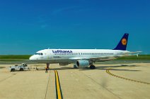 Lufthansa Airbus A320 in LFPG - Paris - France 2 Lufthansa Airbus A320 in LFPG - Paris - France 2.jpg