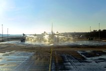 BOEING B747 DE-ICING IN EDDF 2
