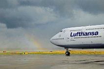 LUFTHANSA BOEING B747-8 D-ABYP WITH LIGHT RAINBOW