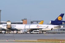 20150517_181615_LUFTHANSA_CARGO_MD11_D-ALCC_AKTION_DEUTSCHLAND_HILFT