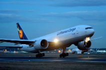 20140217_180255_LUFTHANSA_CARGO_Boeing_B777F_D-ALFB_take_off