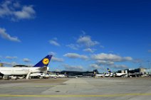 LUFTHANSA AIRPLANES AT TERMINAL 1A IN FRANKFURT AIRPORT - EDDF 04 LUFTHANSA AIRPLANES AT TERMINAL 1A IN FRANKFURT AIRPORT - EDDF 04