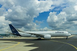 02_3 AIRBUS A350-900