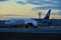 20140217_175219_LAN_Boeing_B787