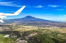 SHARKLET of Lufthansa Airbus A320 with smoking Mount Etna - Sicily - Italy 02 SHARKLET of Lufthansa Airbus A320 with smoking Mount Etna - Sicily - Italy 02.jpg