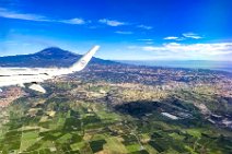 SHARKLET of Lufthansa Airbus A320 with smoking Mount Etna - Sicily - Italy 06 SHARKLET of Lufthansa Airbus A320 with smoking Mount Etna - Sicily - Italy 06.jpg