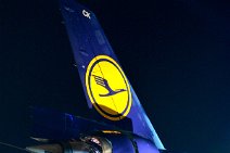 20140217_201400_LUFTHANSA_CARGO_MD11_engine_maintenance