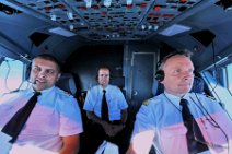 20110807_195623_3-Mann-Cockpit