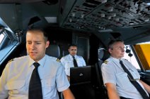 20110807_232303_3-Mann-Cockpit