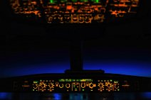 Airbus A340 flightdeck by night 03 Airbus A340 flightdeck by night 03.jpg