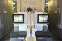 20110912_014146_NEW_LH_FIRST_CLASS_A346