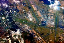 20140305_152032aerial_Airport_AMSTERDAM_SCHIPHOL_EHAM_Netherlands