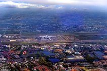 20131107_083645_aerial_BANGKOK_Suvarnabhumi_Airport_VTBS