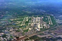 20130508_114142_aerial_Detroit_Metropolitan_Wayne_County_Airport_KDTW_USA aerial: Detroit Metropolitan Wayne County Airport; KDTW; Michigan; USA