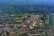 20130508_114142_aerial_Detroit_Metropolitan_Wayne_County_Airport_KDTW_USA_2 aerial: Detroit Metropolitan Wayne County Airport; KDTW; Michigan; USA