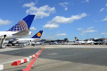 20150519_112450_FRANKFURT_AIRPORT_Terminal_1_A+B_apron_area