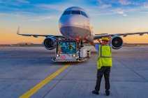 Lufthansa Airbus A320 on tow parking with Marshaller in EDDF Lufthansa Airbus A320 on tow parking with Marshaller in EDDF.jpg