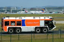 20150517_100142_FRANKFURT_AIRPORT_fire_truck