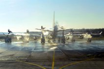 BOEING B747 DE-ICING IN EDDF 4