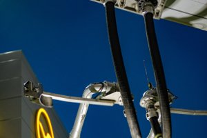 02 REFUELING