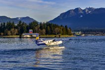 Seaplane in Vancouver harbour - Canada 01 Seaplane in Vancouver harbour - Canada