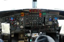 20111021_212641_MUSEUM_OF_FLIGHT_B707_AIR_FORCE_ONE_cockpit cockpit B707 AIR FORCE ONE