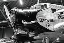 MONOCHROME - JUNKERS JU52 LUFTHANSA D-AQUI replique 02 MONOCHROME - JUNKERS JU52 LUFTHANSA D-AQUI replique 02.jpg
