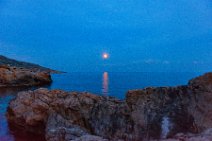 Moon rising - Malta 06 Moon rising - Malta 06.jpg