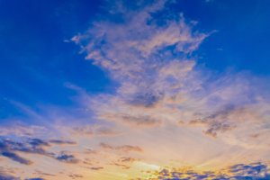 03 BLUE SKY + LIGHT CLOUDS