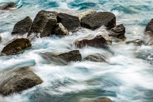 08 RIVERS + CREEKS + ROCKS BATHED BY THE OCEAN