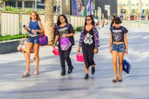 Four young ladies shopping in Dubai - united Arab Emirates Four young ladies shopping in Dubai - united Arab Emirates.JPG