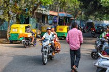 Couple on a scooter - Bangalore - India Couple on a scooter - Bangalore - India.jpg