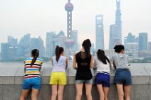 20130809_124543_GIRLS_AT_THE_BUND_SHANGHAI_CHINA