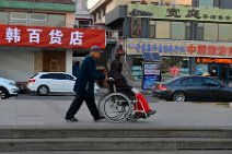 20141103_102011_couple_with_wheel_chair_DANDONG_China