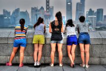 HDR - GIRLS AT THE BUND - SHANGHAI - CHINA