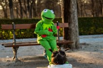 Little child with Kermit - Madrid - Spain Little child with Kermit - Madrid - Spain