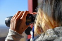 20141103_063658_woman_with_binoculars